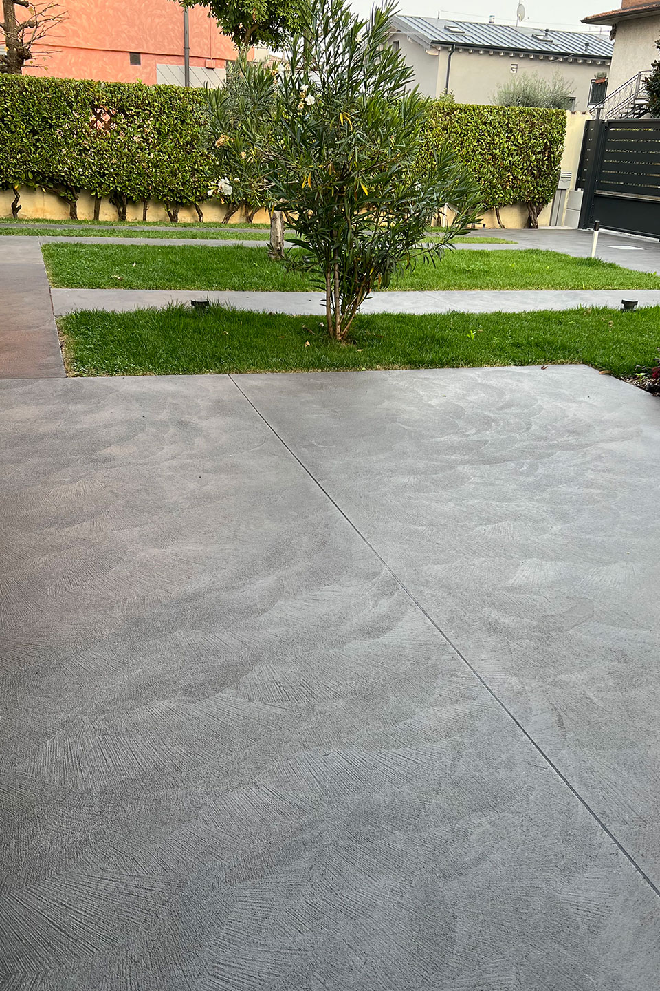 pavimento-rivestimento-rasico-spatolato-decorativo-esterni-resicem